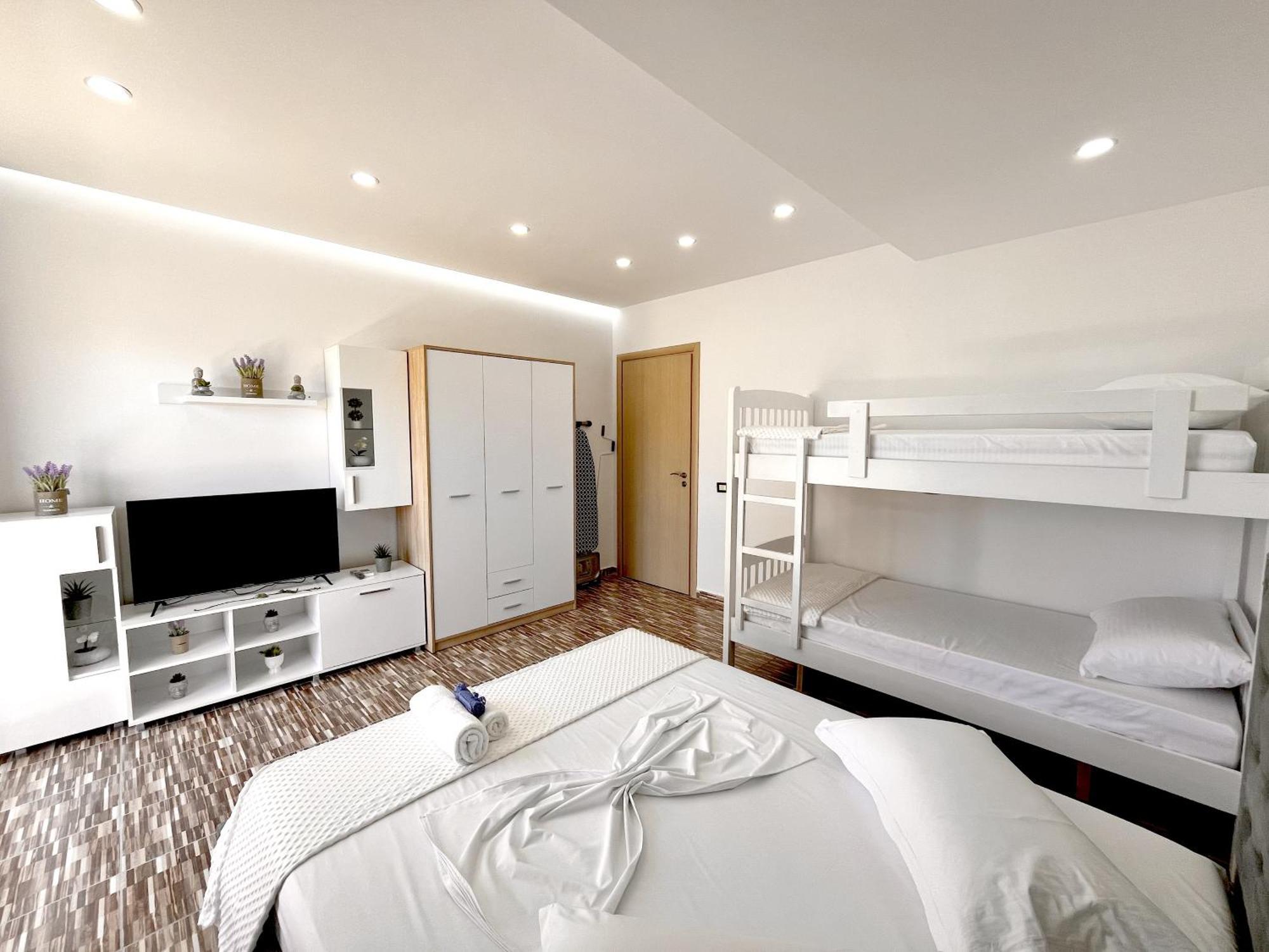 Kam Apartments In The City Center Влёра Экстерьер фото