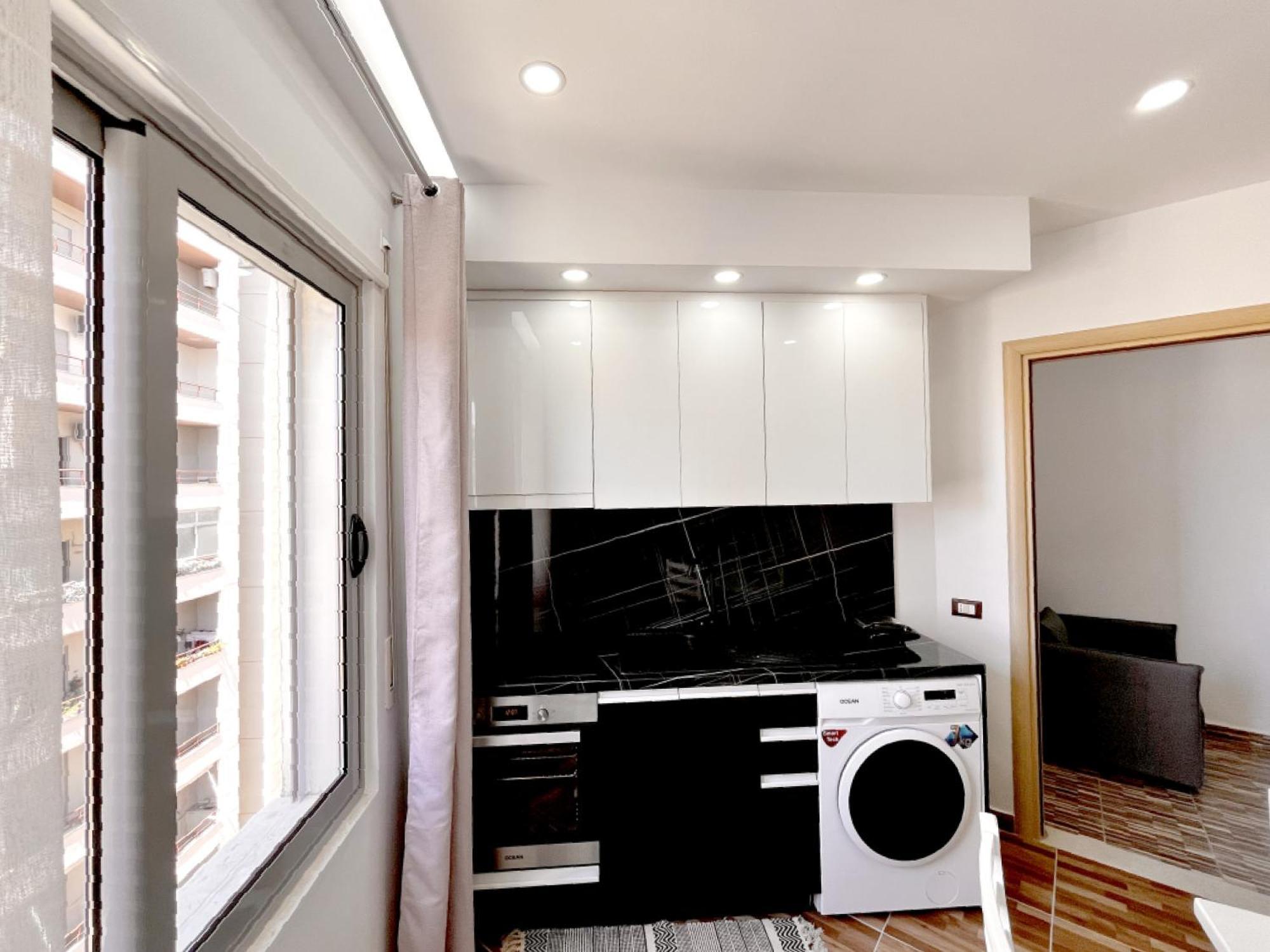 Kam Apartments In The City Center Влёра Экстерьер фото