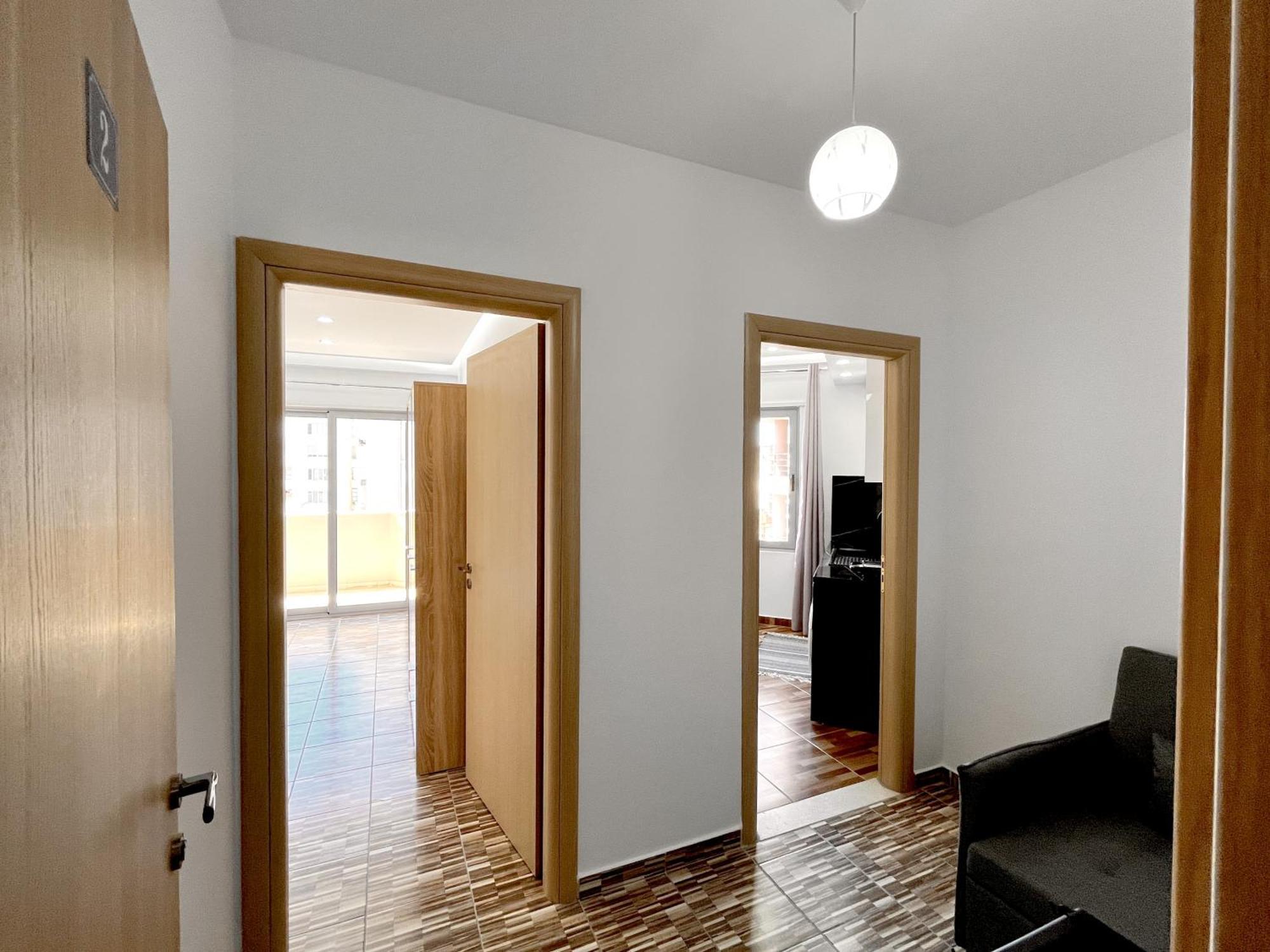 Kam Apartments In The City Center Влёра Экстерьер фото