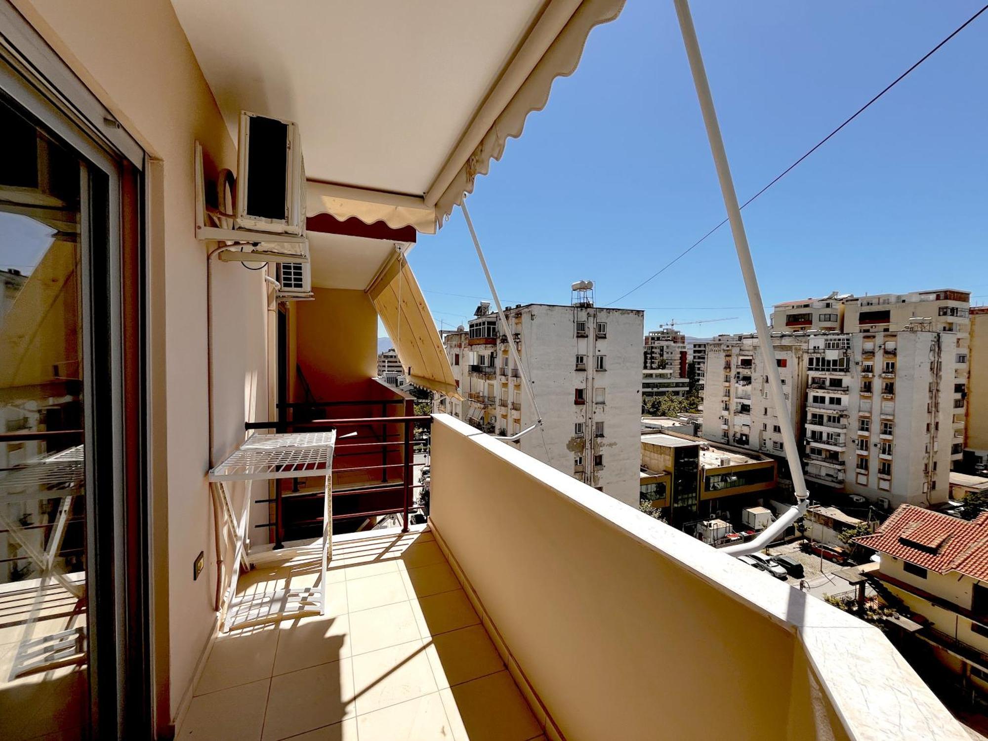 Kam Apartments In The City Center Влёра Экстерьер фото