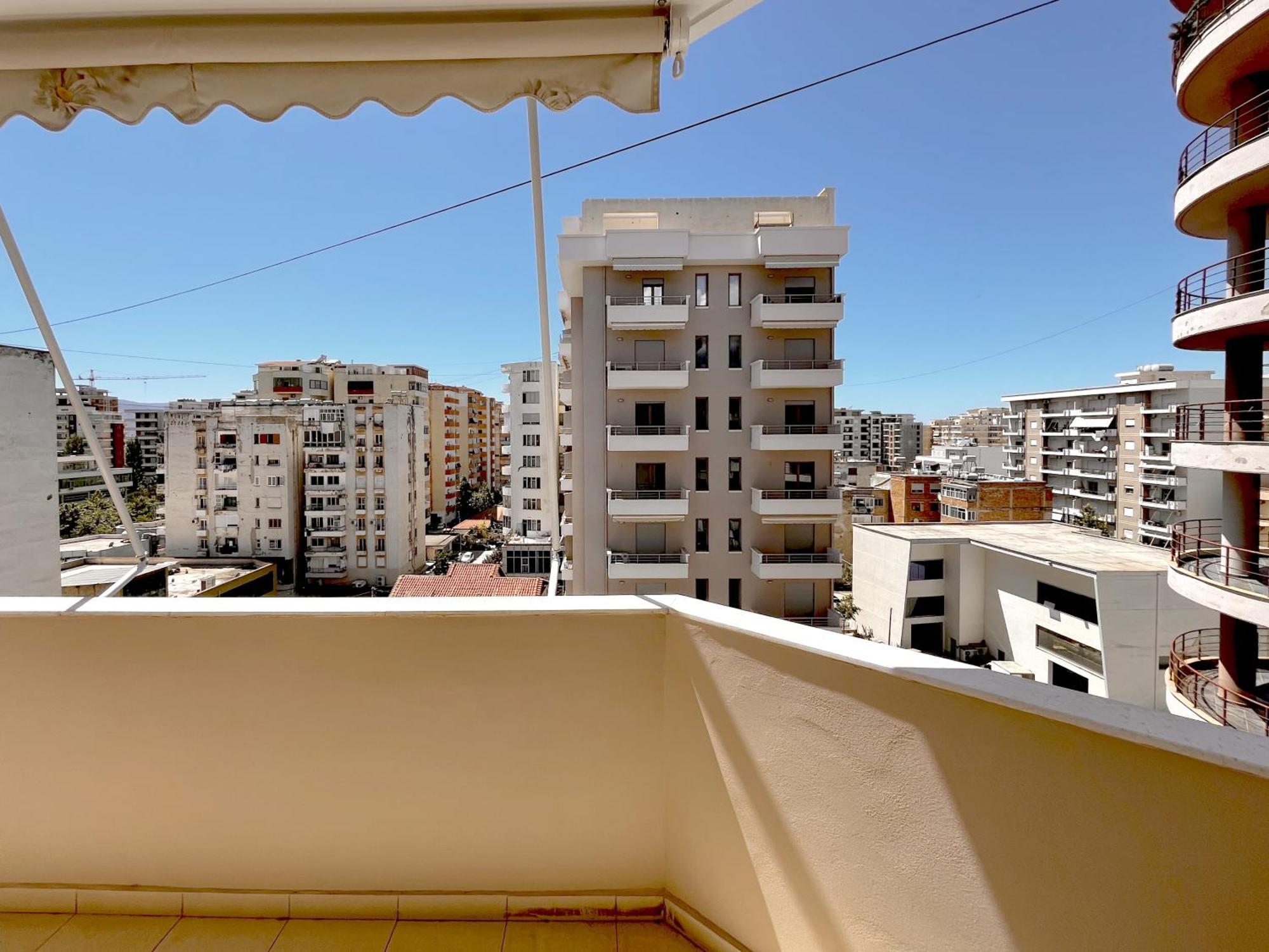 Kam Apartments In The City Center Влёра Экстерьер фото
